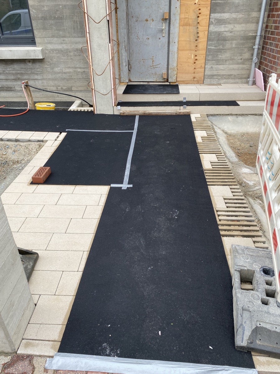HAMMERFEST APEX BLACK | Schutzboden Legeboden für Außen und Innen, schwarz 28x1m 800g/m²